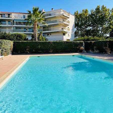Studio De Standing Climatise, Avec Piscine, Proche De La Mer Fréjus Buitenkant foto
