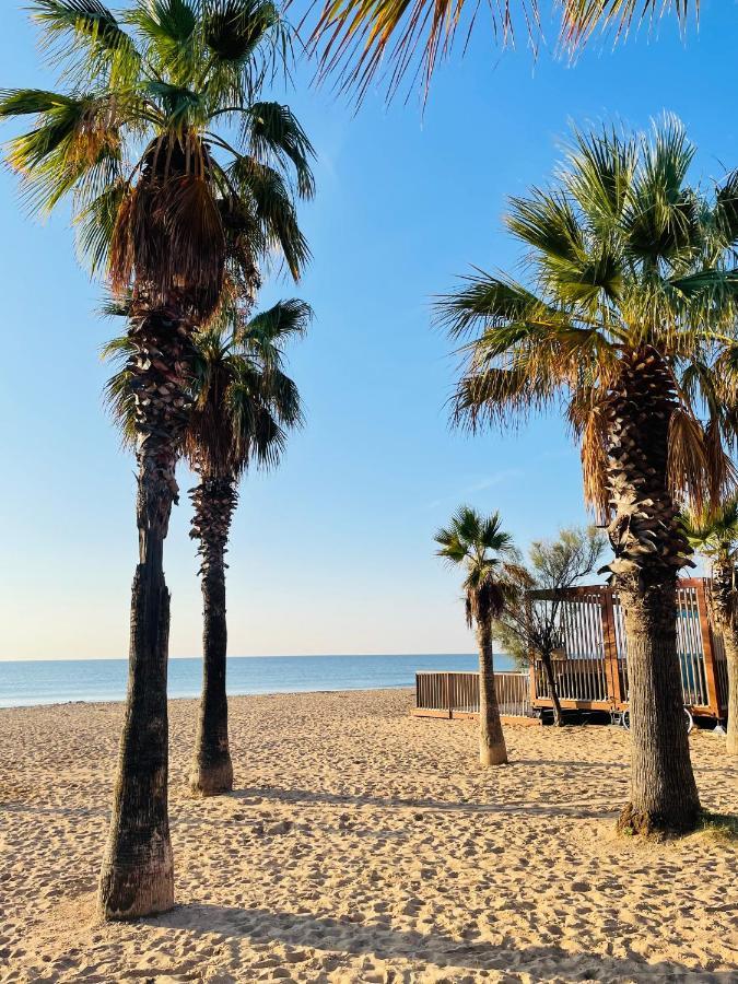 Studio De Standing Climatise, Avec Piscine, Proche De La Mer Fréjus Buitenkant foto