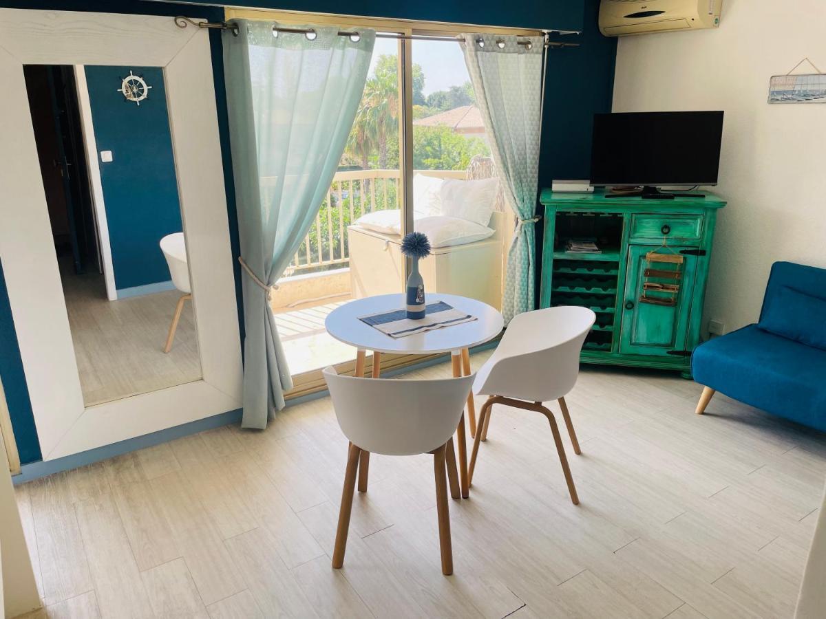 Studio De Standing Climatise, Avec Piscine, Proche De La Mer Fréjus Buitenkant foto