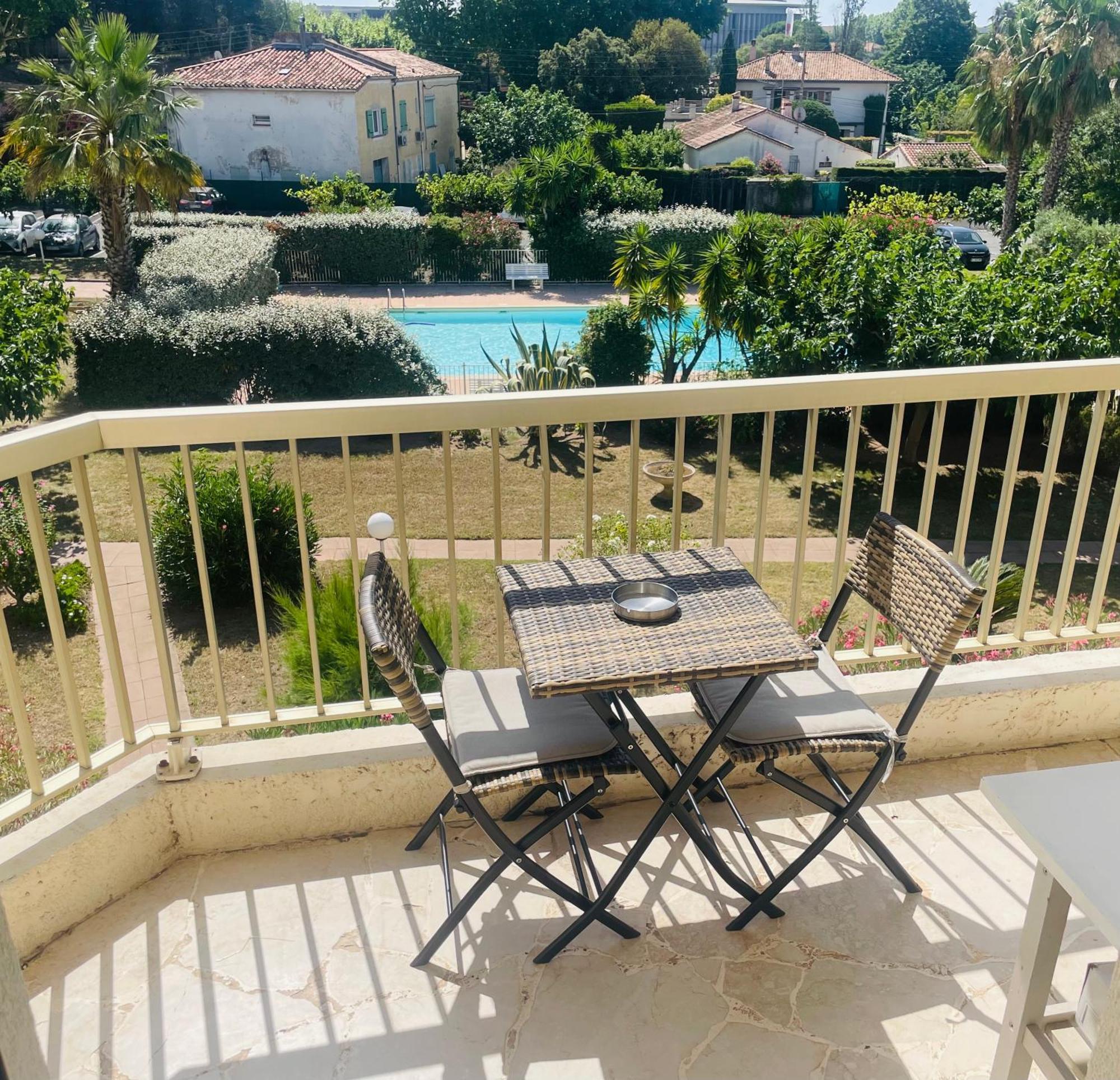Studio De Standing Climatise, Avec Piscine, Proche De La Mer Fréjus Buitenkant foto